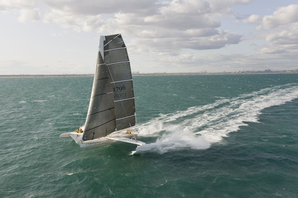 03/10/2008 - Fos / mer (FRA, 13) - L’Hydroptère - Tentative de record de vitesse***03/10/2008 - Fos / mer (FRA, 13) - L’Hydroptère - Speed record attempt © Gilles Martin-Raget http://www.martin-raget.com/